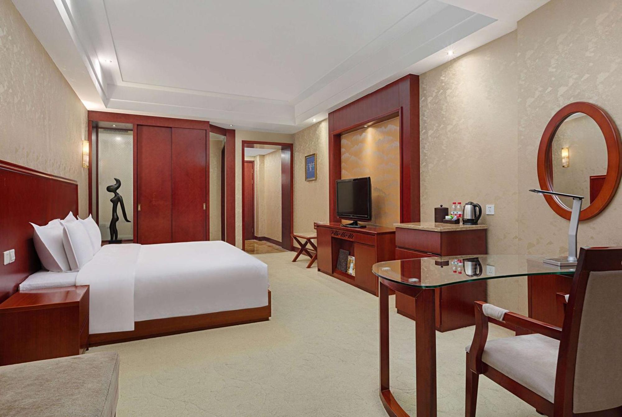 Hotel Ramada Plaza By Wyndham Chongqing West Exterior foto