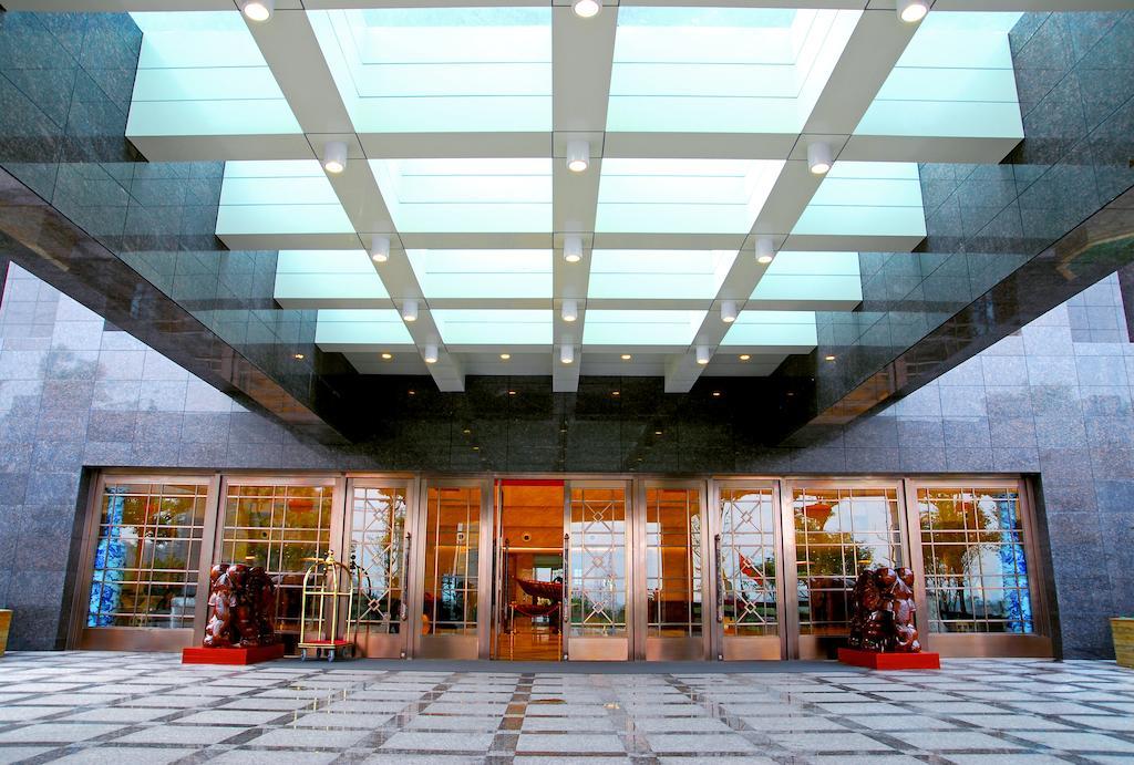 Hotel Ramada Plaza By Wyndham Chongqing West Exterior foto